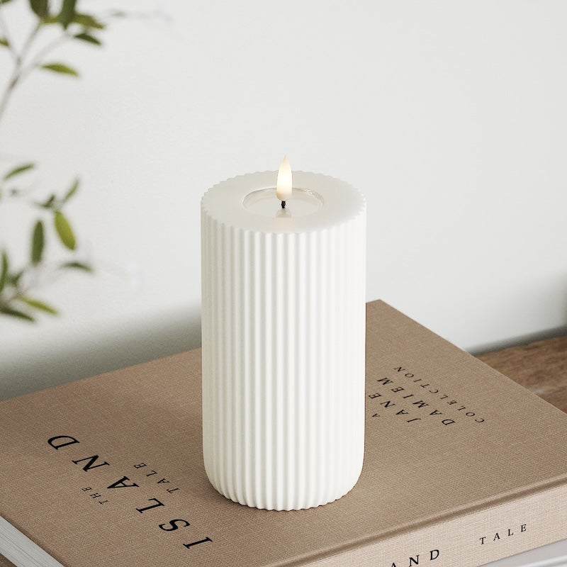 Deluxe Homeart Solid Stripe LED Pillar candle Ø 8 X 15 Cm White