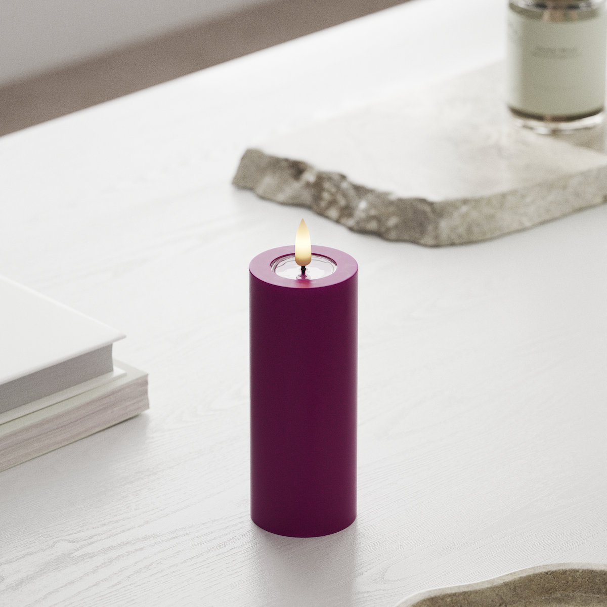 Deluxe Homeart LED Pillar candle Ø 5 x 12.5 cm Violet LED Pillar candle 1