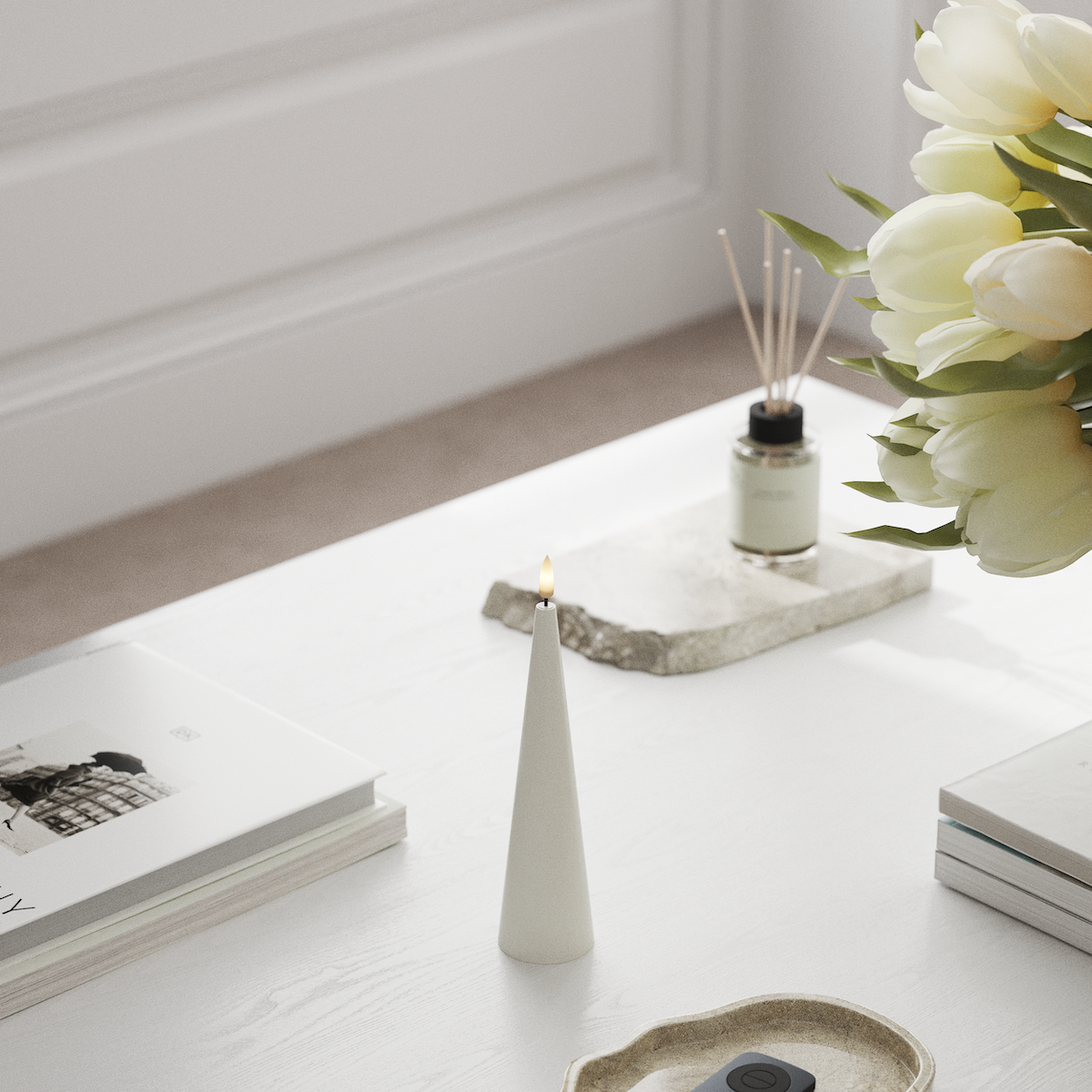 Deluxe Homeart Cone light D 5 x H 20 cm White LED Cone candle 1